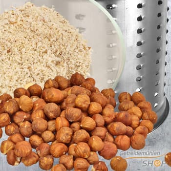 Trommel 4: Haselnüsse reiben GTrommel 4: Haselnüsse reiben