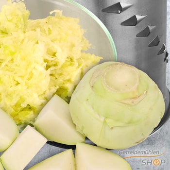 Trommel 5: Kohlrabi stifteln GTrommel 5: Kohlrabi stifteln