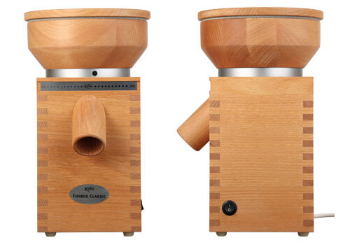 Elektrische Getreidemühle Fidibus Classic von KoMo frontal und seitlich