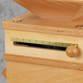 Einstellung der Mehlfeinheit am Hebel mit einer Skala von 1 -9 bei Queen 1