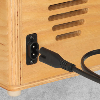 Austauschbares Anschlußkabel mit Euro-Stecker im Lieferumfang bei Easy